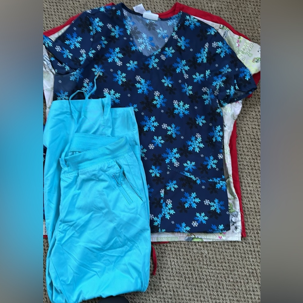 Scrub set size Large. L